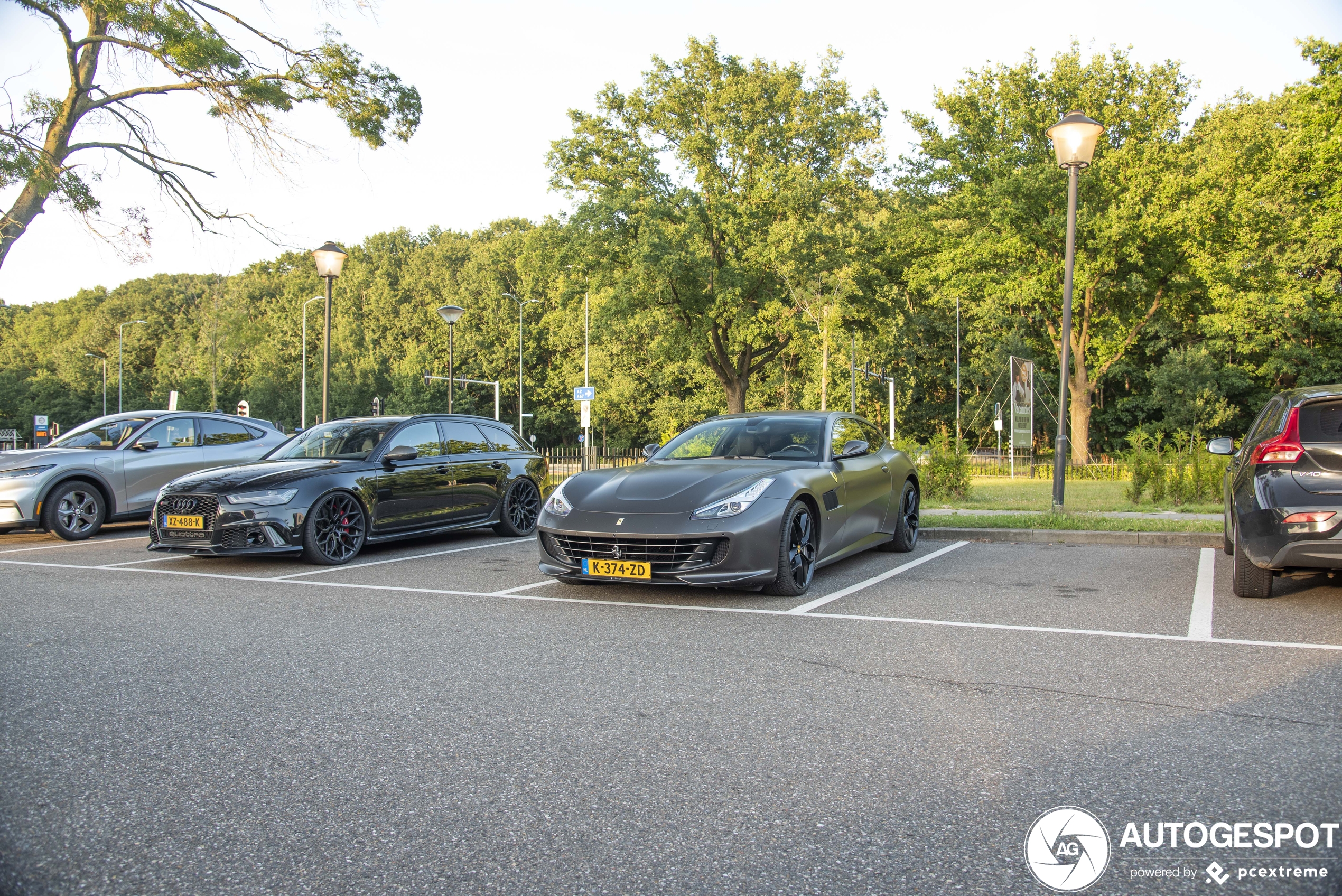 Ferrari GTC4Lusso T