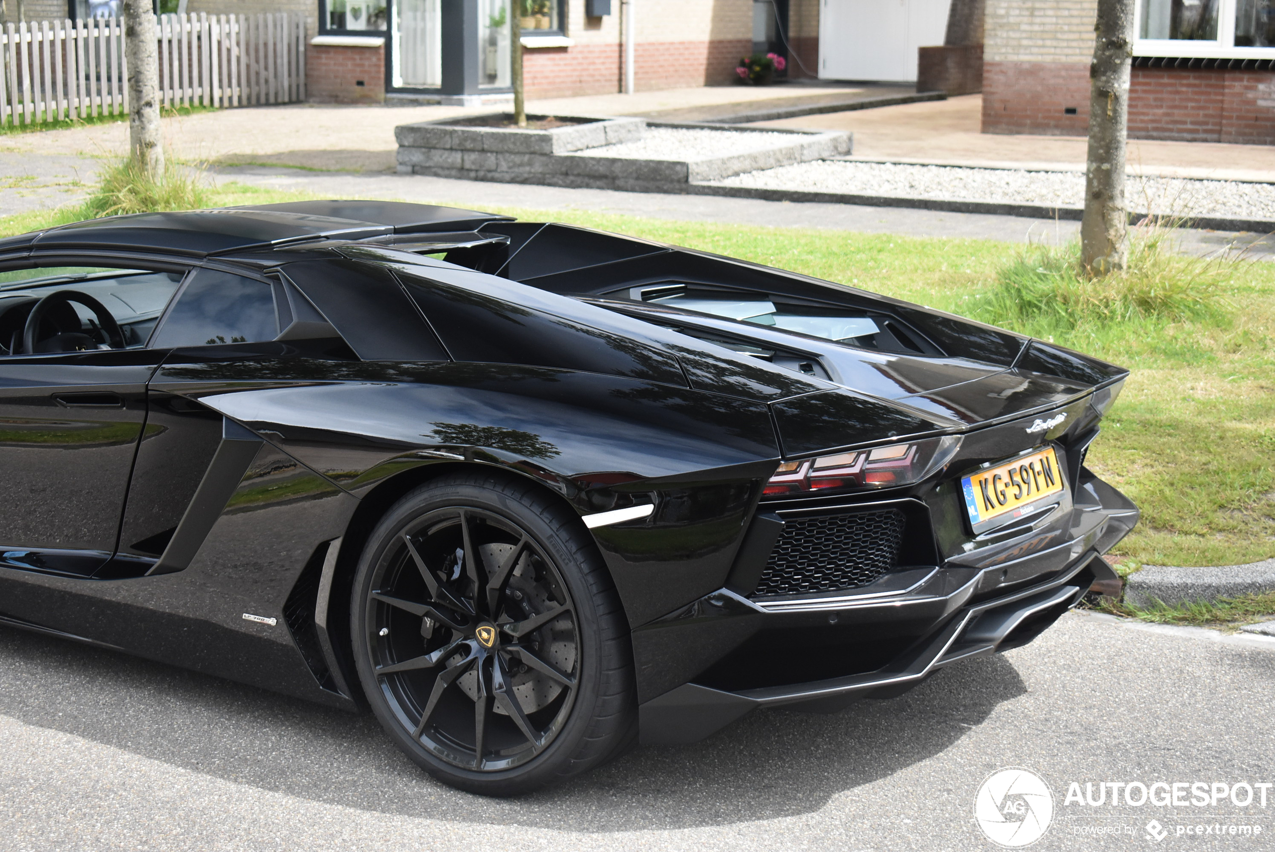 Lamborghini Aventador LP700-4 Roadster