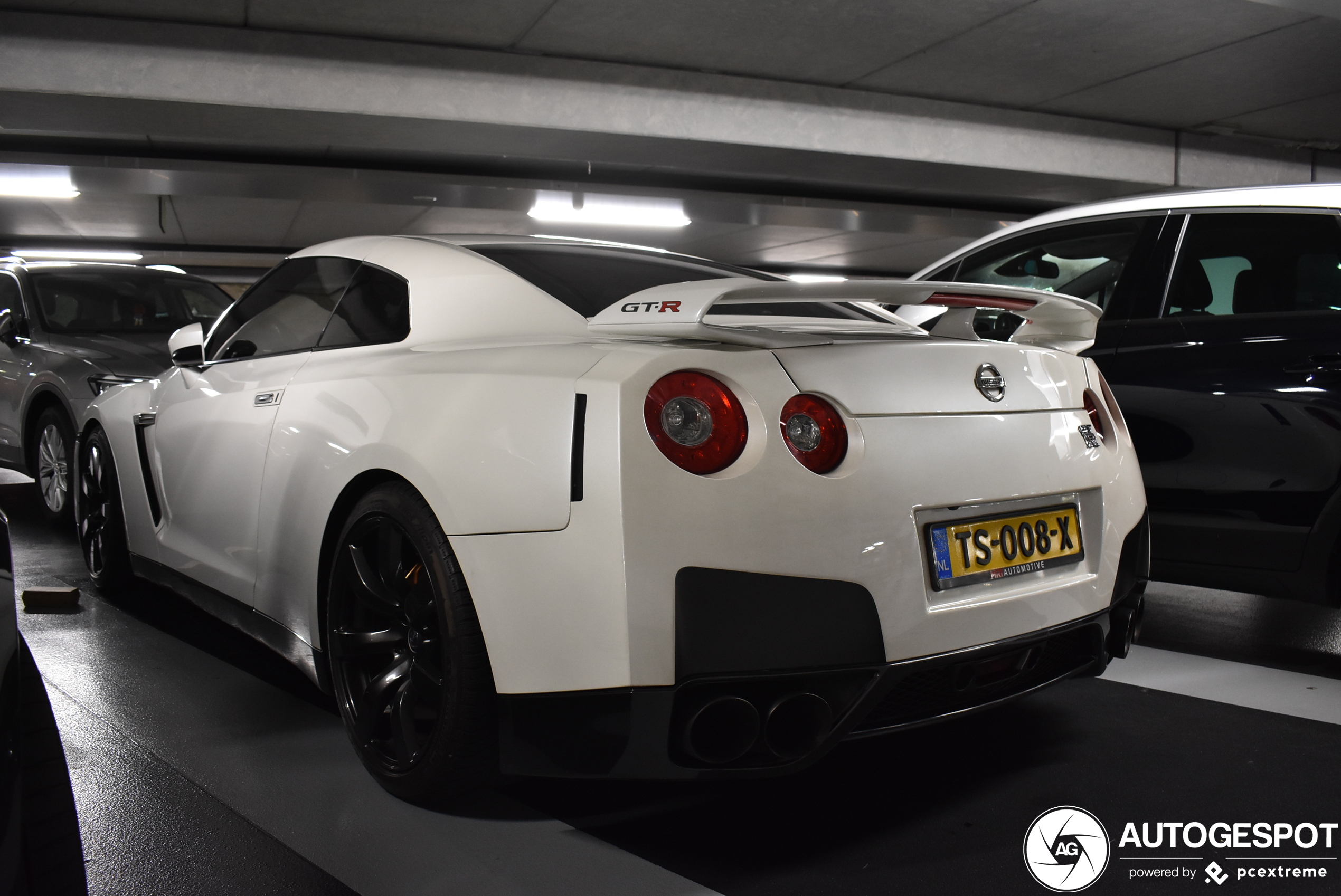 Nissan GT-R