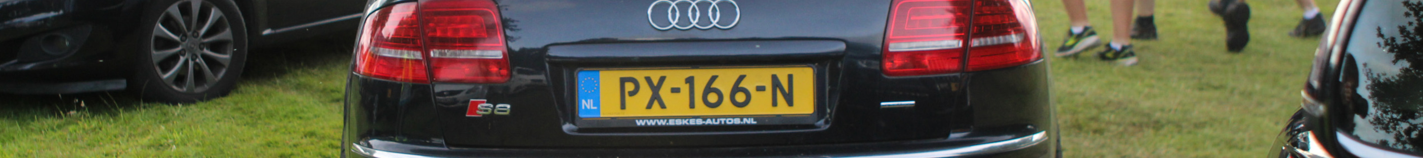 Audi S8 D3