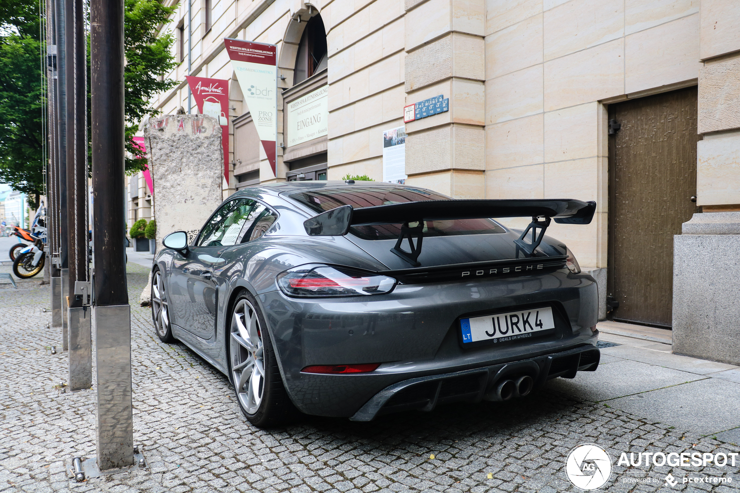 Porsche 718 Cayman S