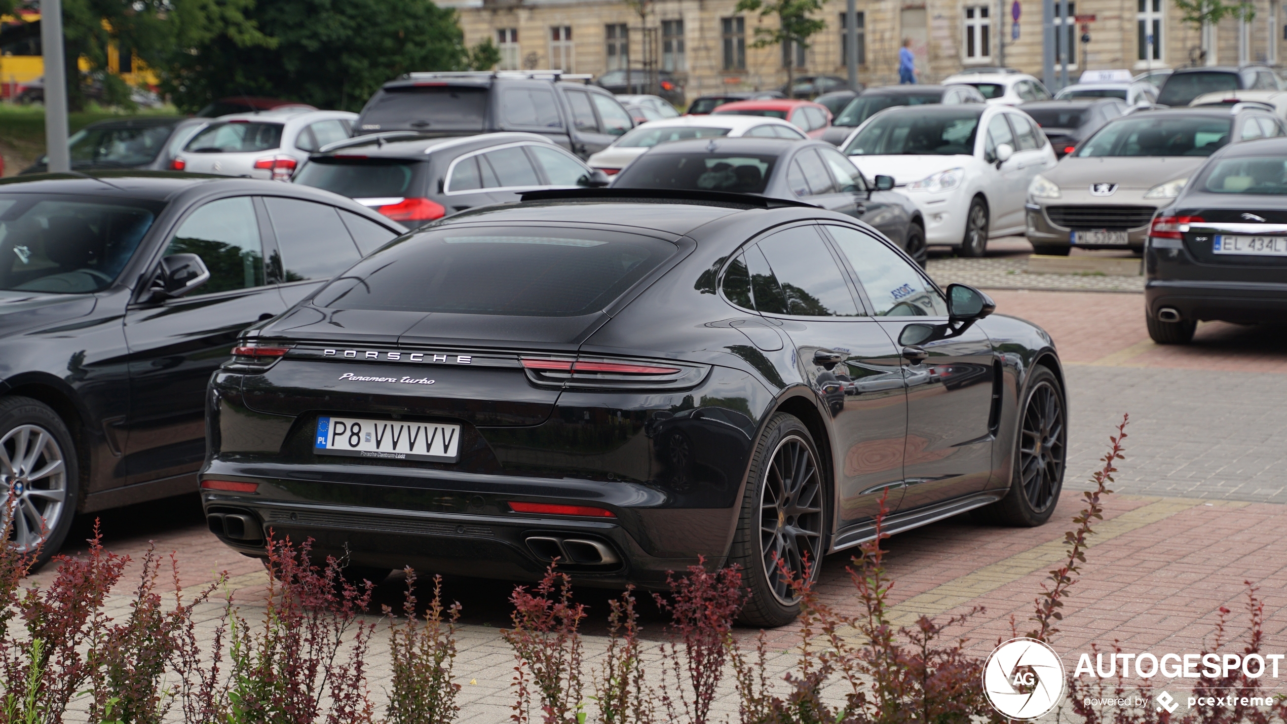 Porsche 971 Panamera Turbo