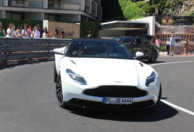 Aston Martin DB11 V8 Volante