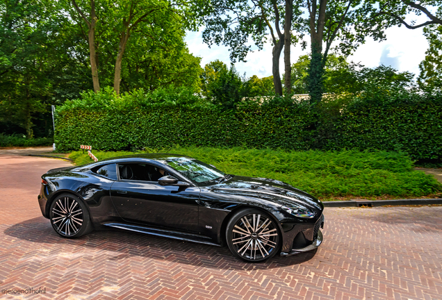 Aston Martin DBS Superleggera