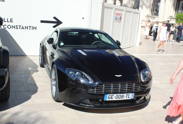 Aston Martin V8 Vantage S