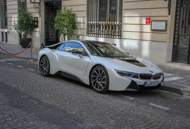 BMW i8