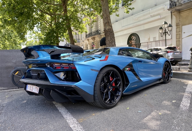 Lamborghini Aventador LP770-4 SVJ