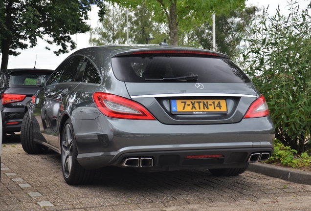 Mercedes-Benz CLS 63 AMG X218 Shooting Brake