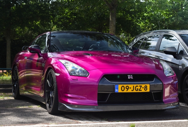 Nissan GT-R