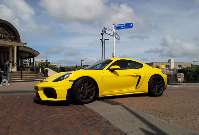 Porsche 718 Cayman GT4