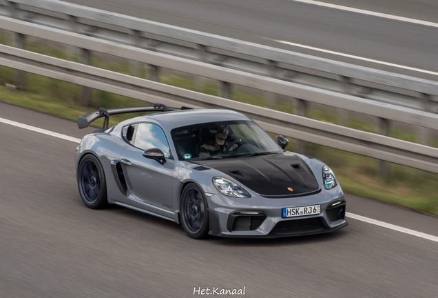 Porsche 718 Cayman GT4 RS Weissach Package