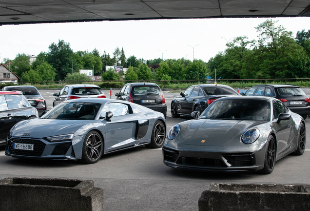 Porsche 992 Carrera GTS