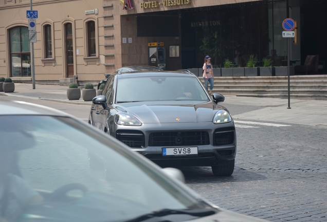 Porsche 9YA Cayenne GTS