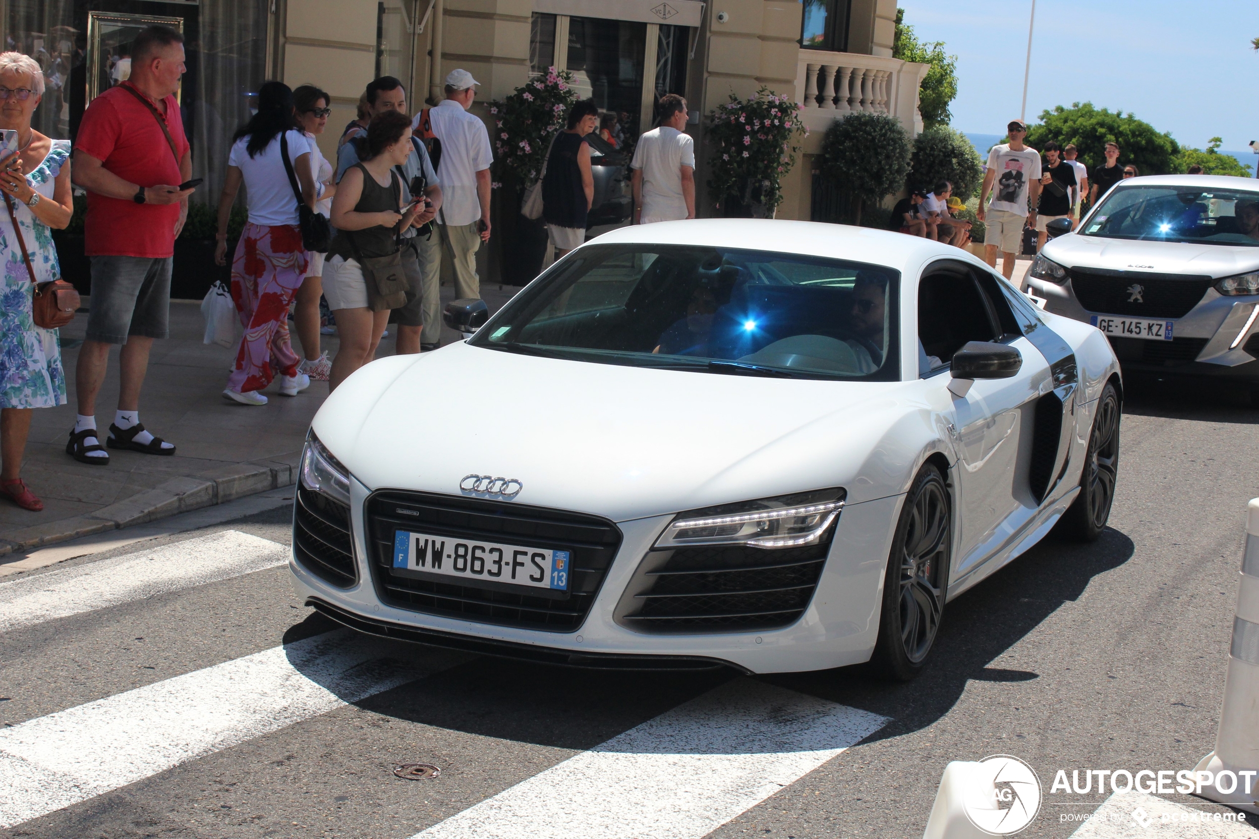 Audi R8 V10 Plus 2013