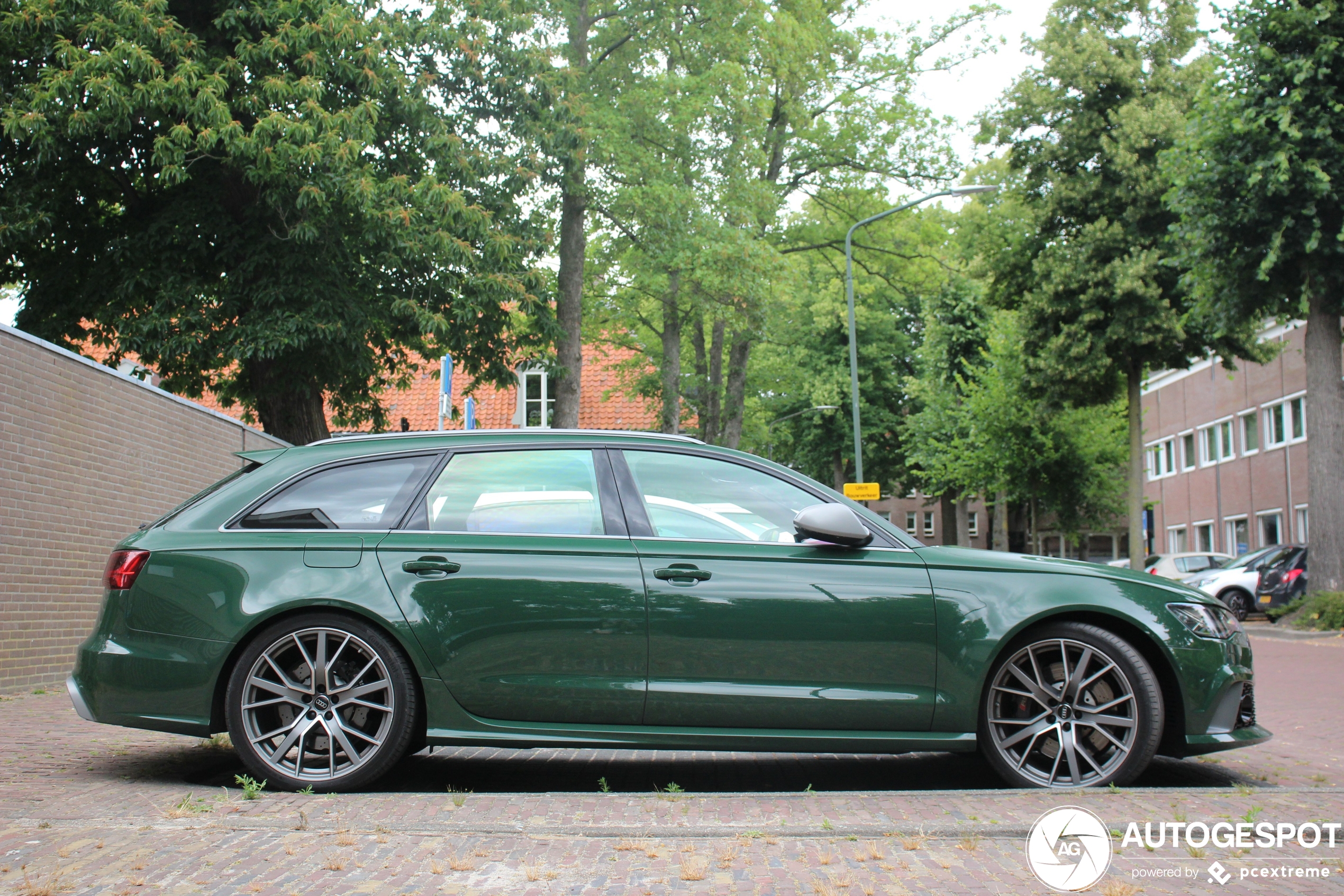 Audi RS6 Avant C7 2015