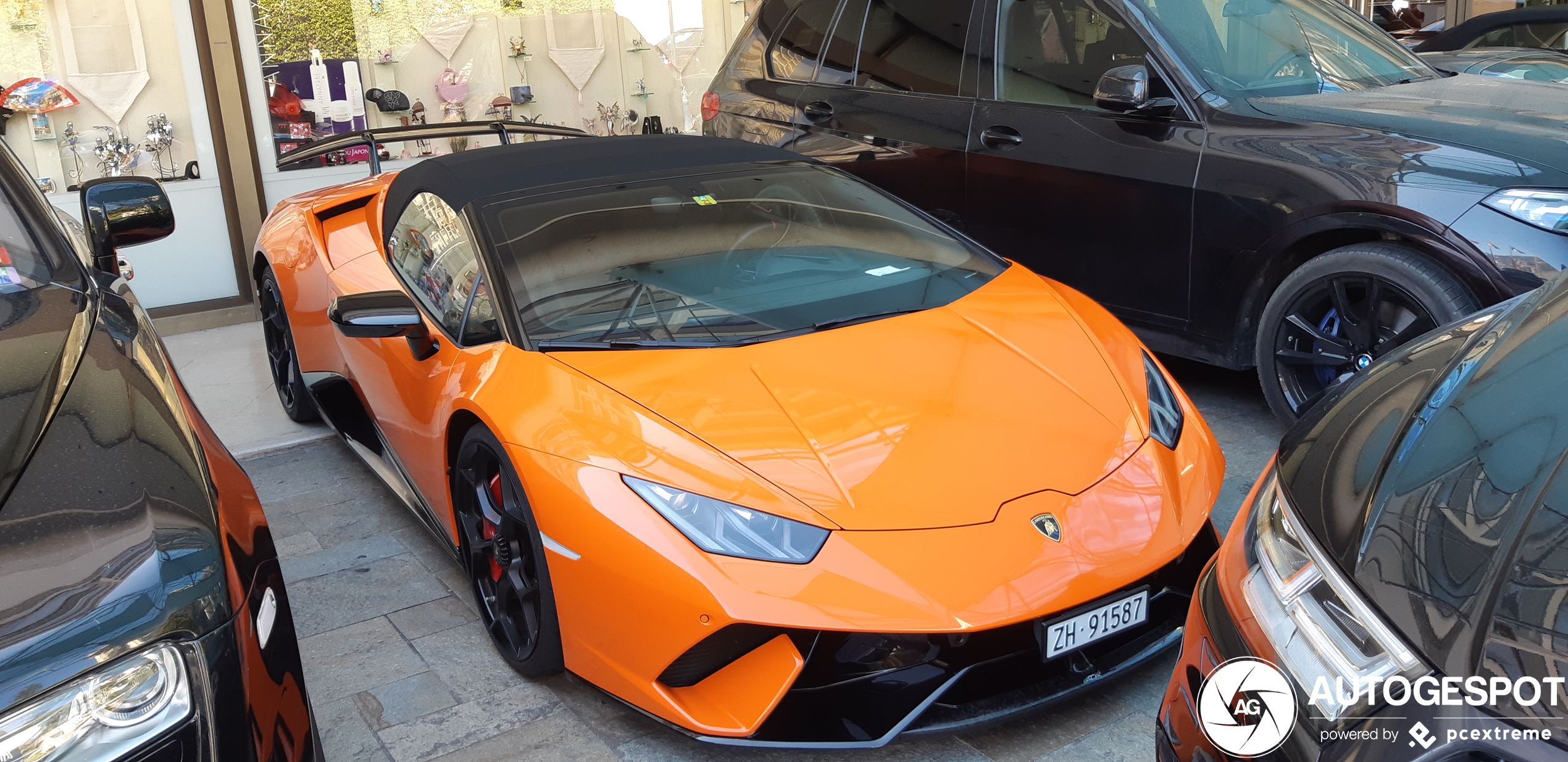 Lamborghini Huracán LP640-4 Performante Spyder