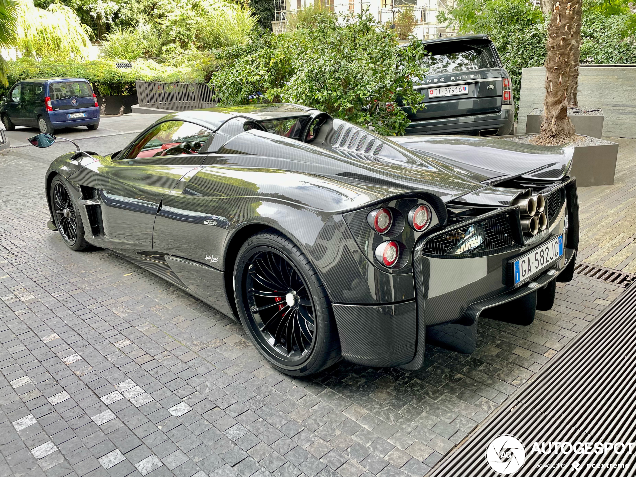 Pagani Huayra Roadster - 10 July 2022 - Autogespot