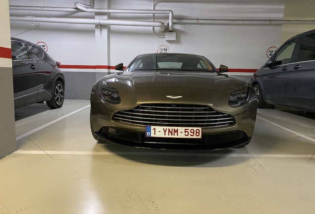 Aston Martin DB11 V8