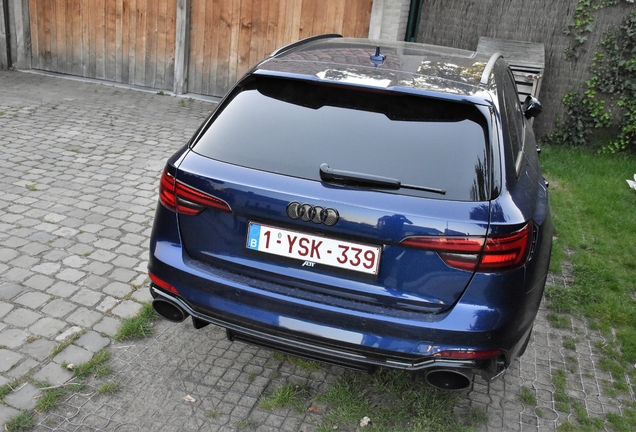 Audi RS4 Avant B9