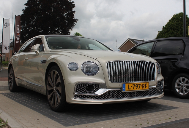 Bentley Flying Spur V8 2021