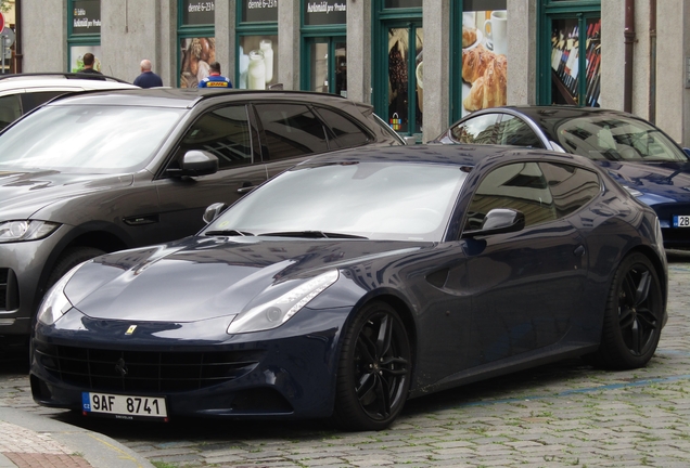 Ferrari FF