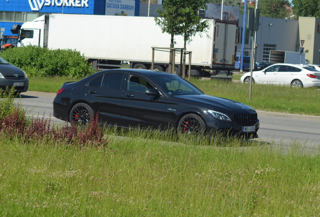 Mercedes-AMG C 63 S W205