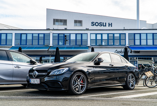 Mercedes-AMG C 63 S W205