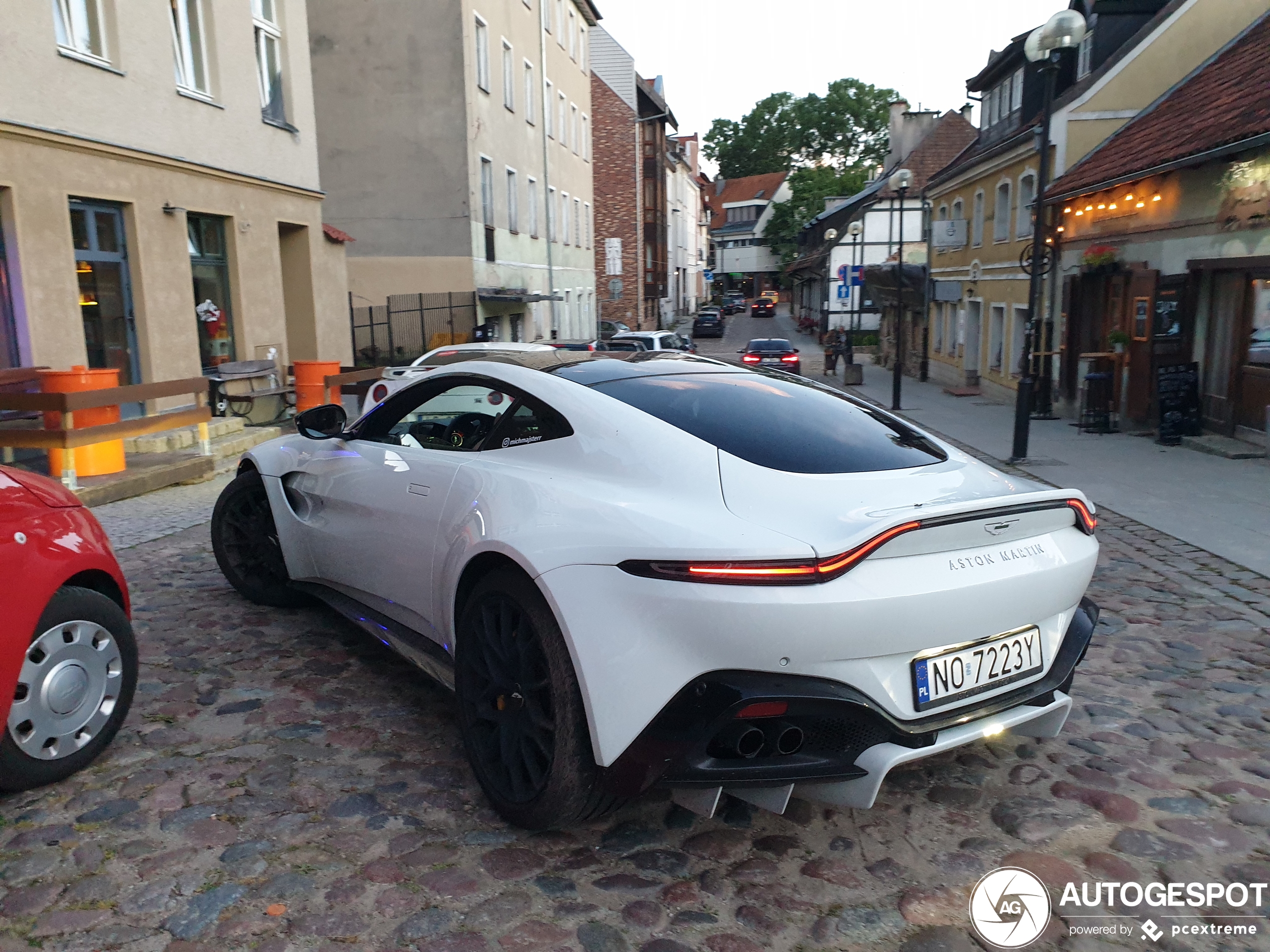 Aston Martin V8 Vantage 2018