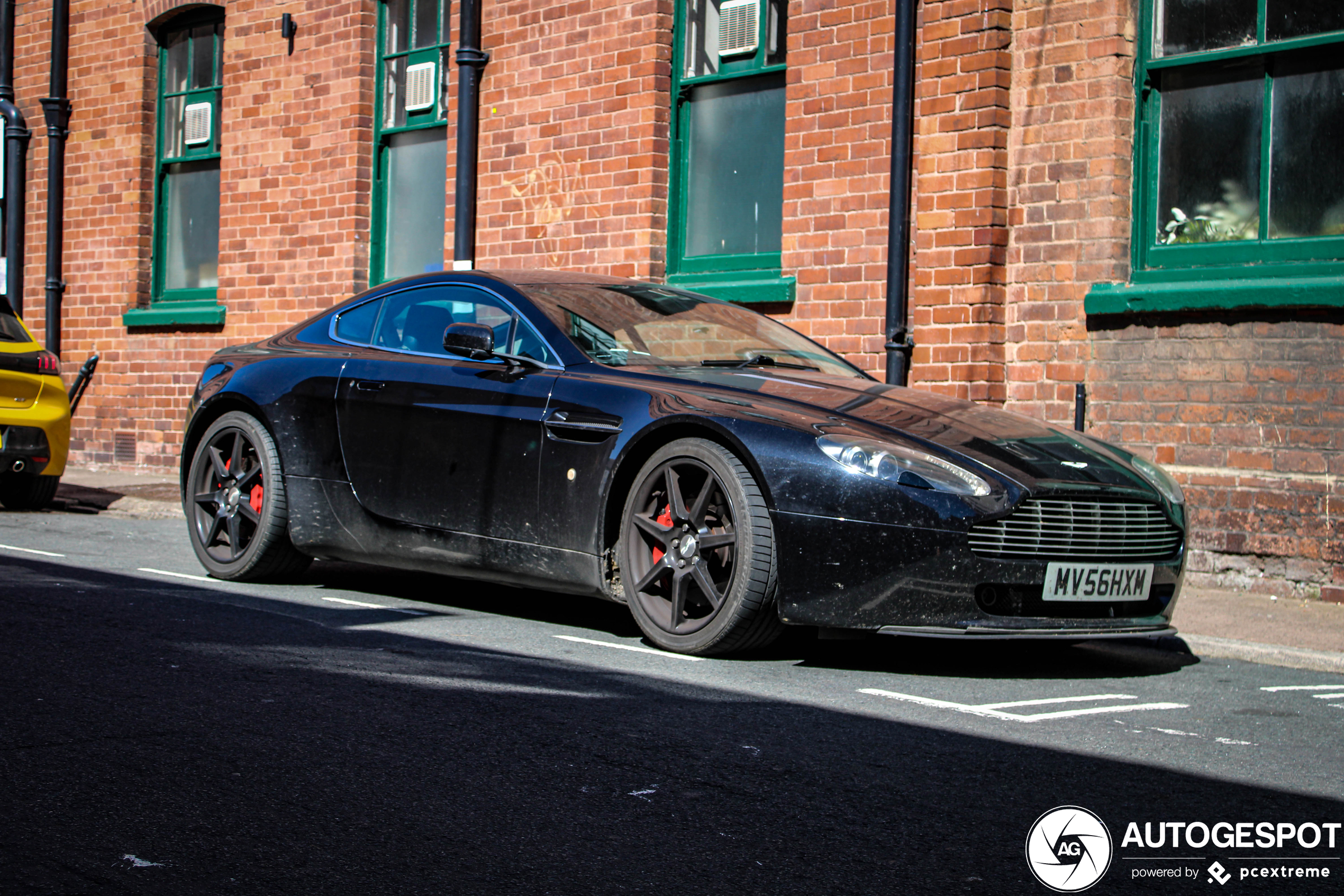 Aston Martin V8 Vantage