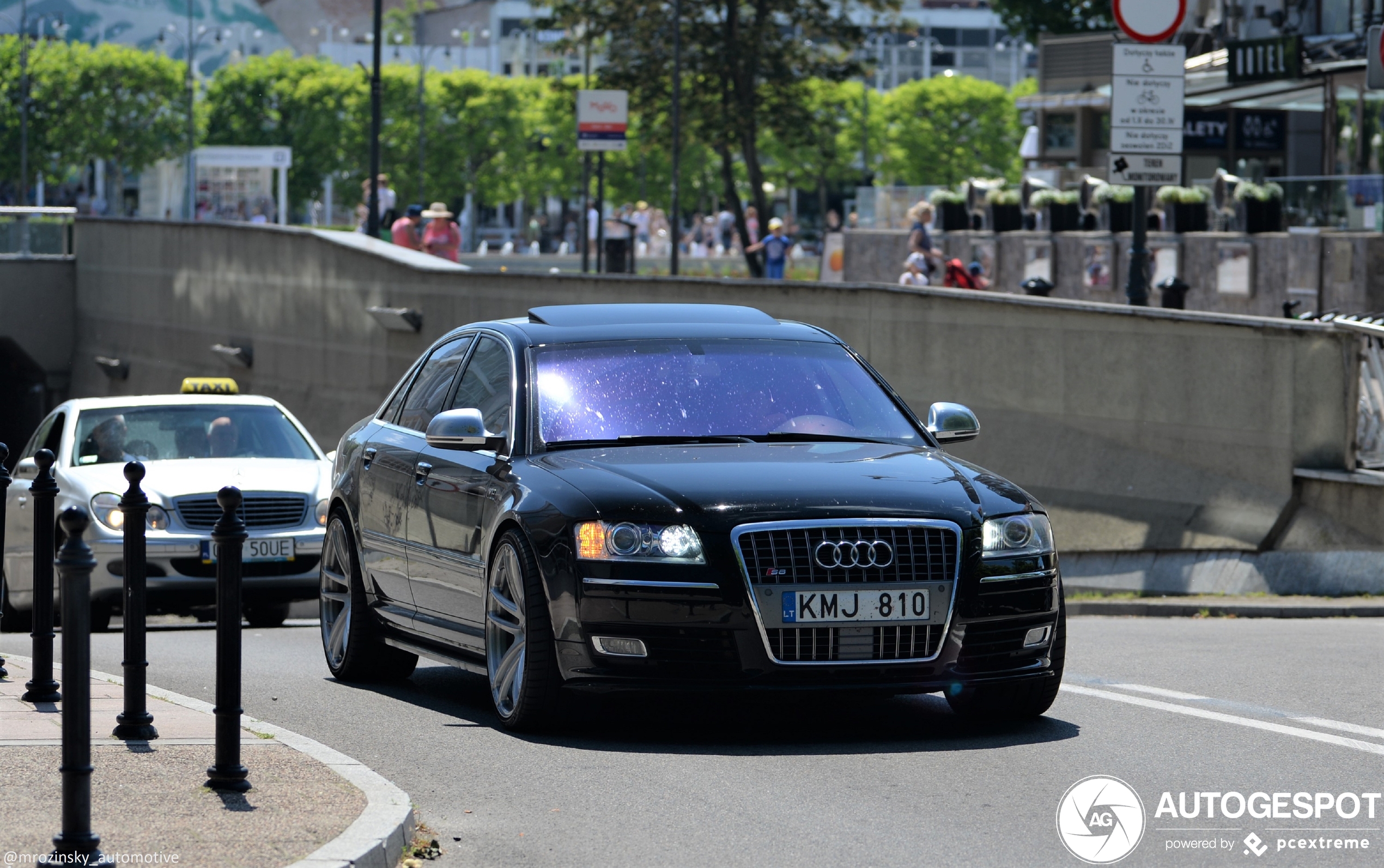 Audi S8 D3