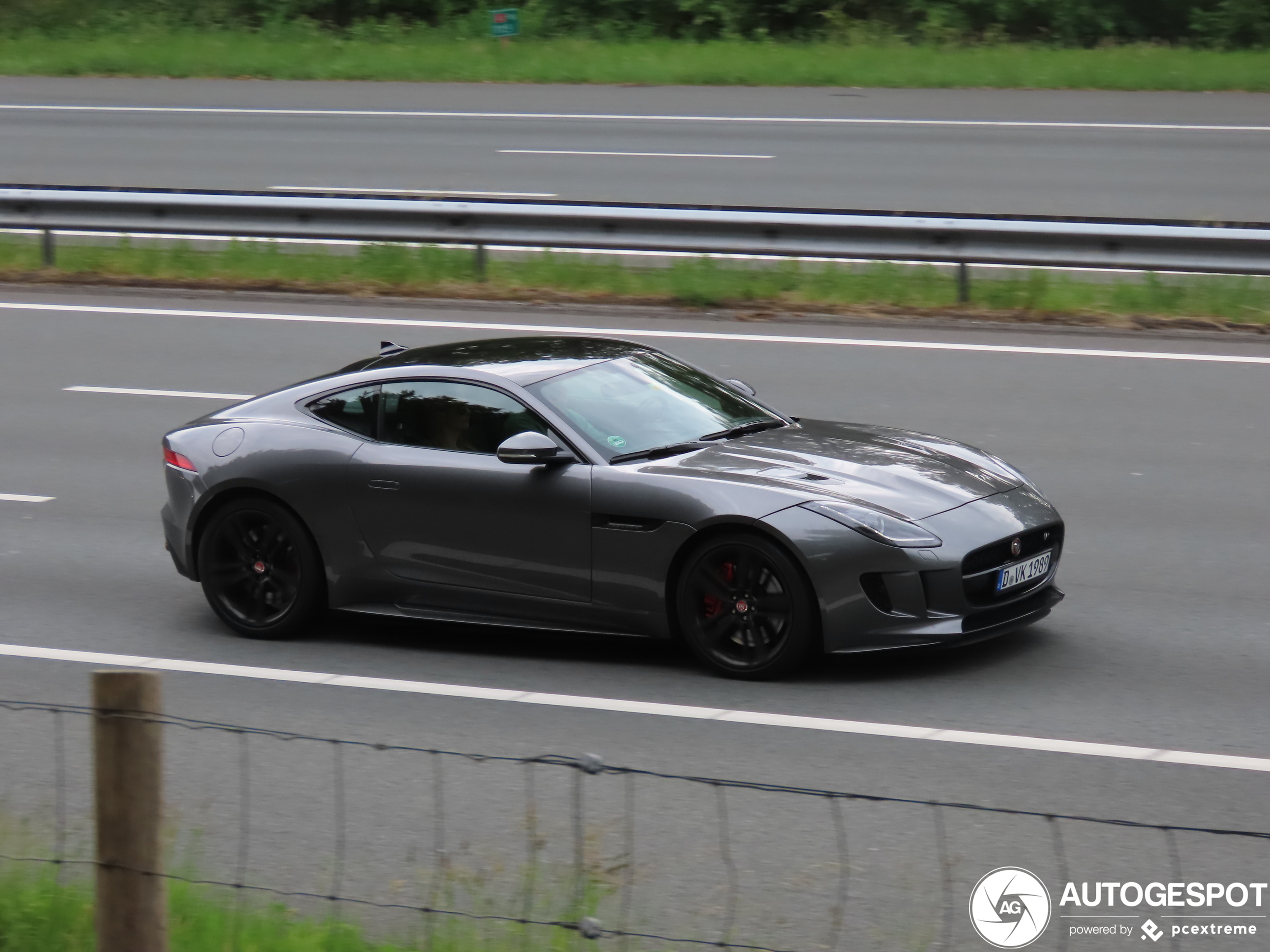 Jaguar F-TYPE R AWD Coupé