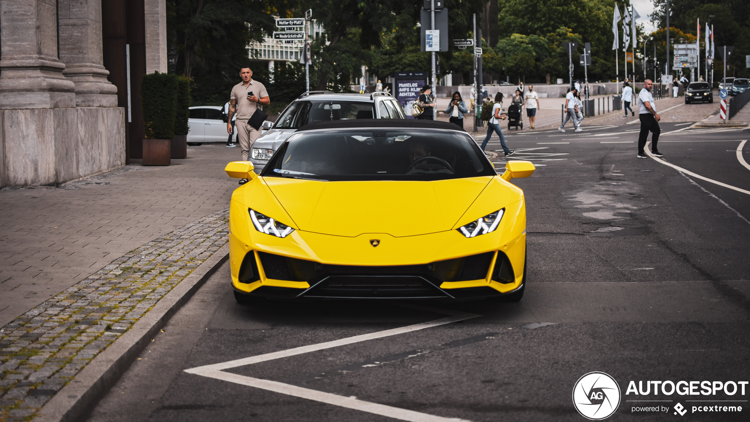 Lamborghini Huracán LP640-4 EVO Spyder