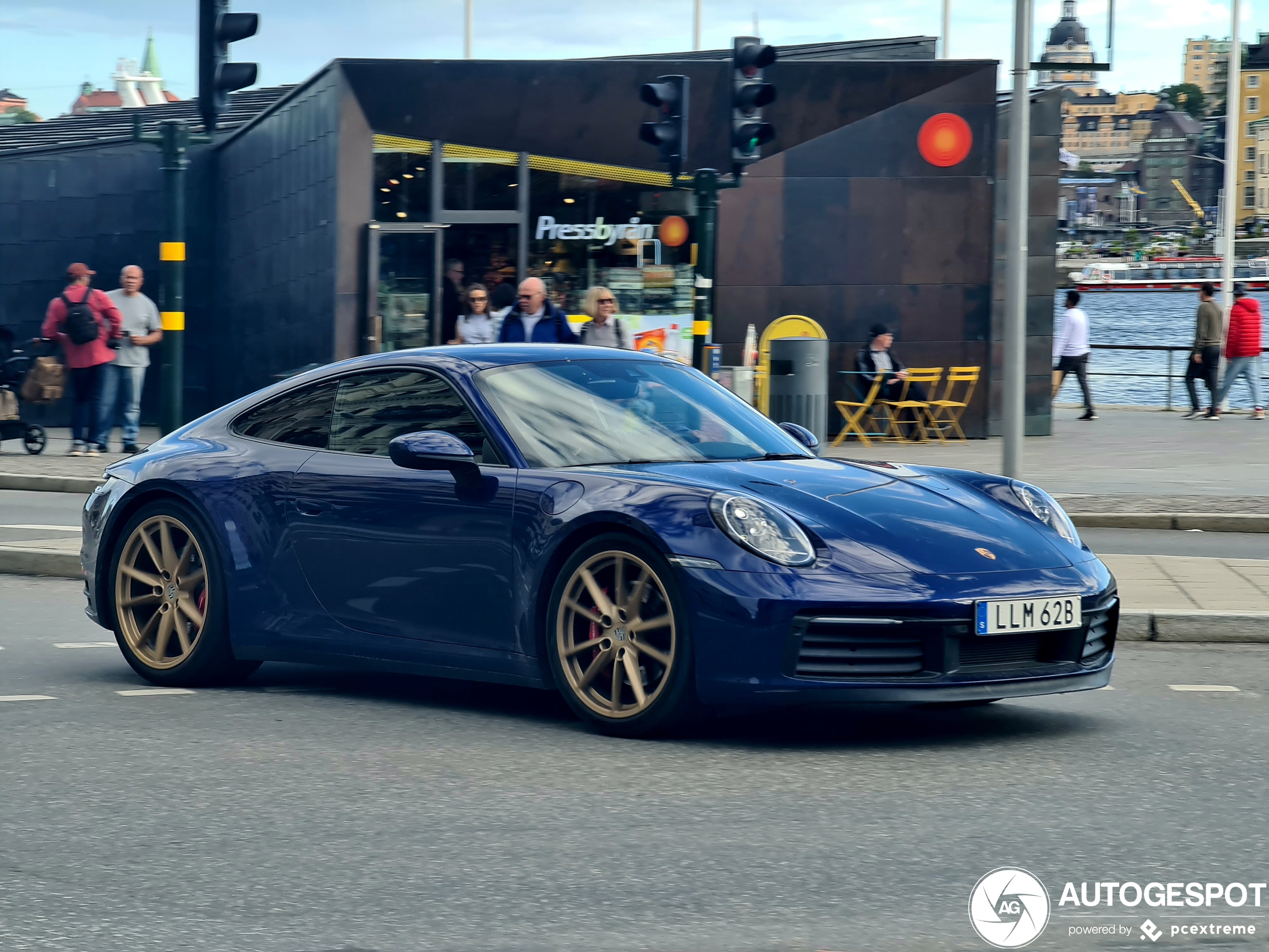 Porsche 992 Carrera 4S