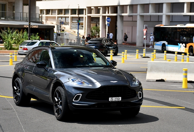 Aston Martin DBX