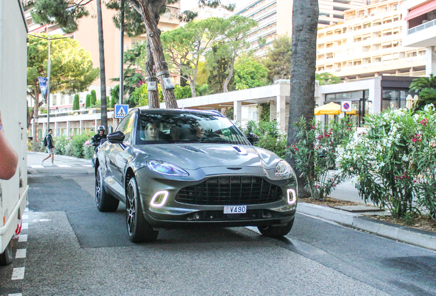 Aston Martin DBX