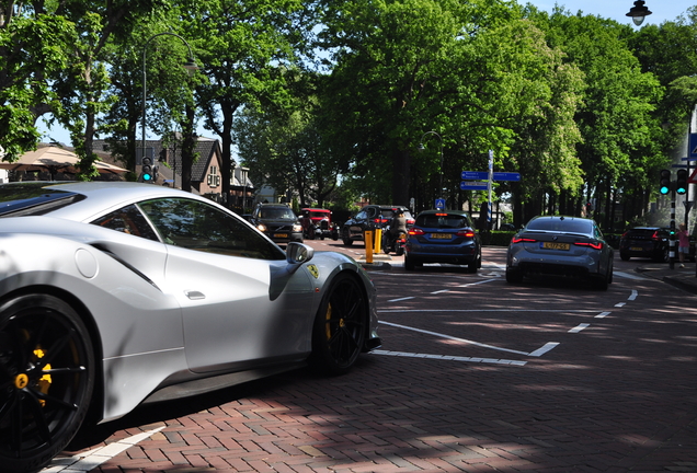 Ferrari 488 Pista