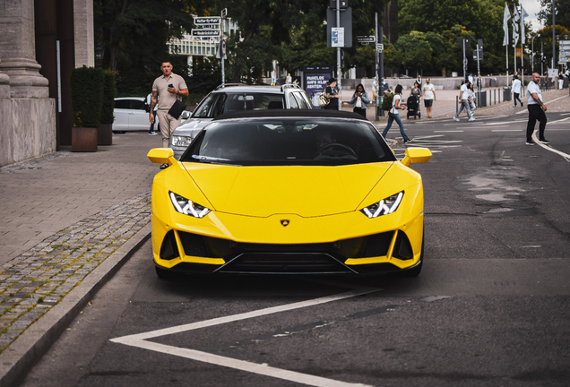 Lamborghini Huracán LP640-4 EVO Spyder