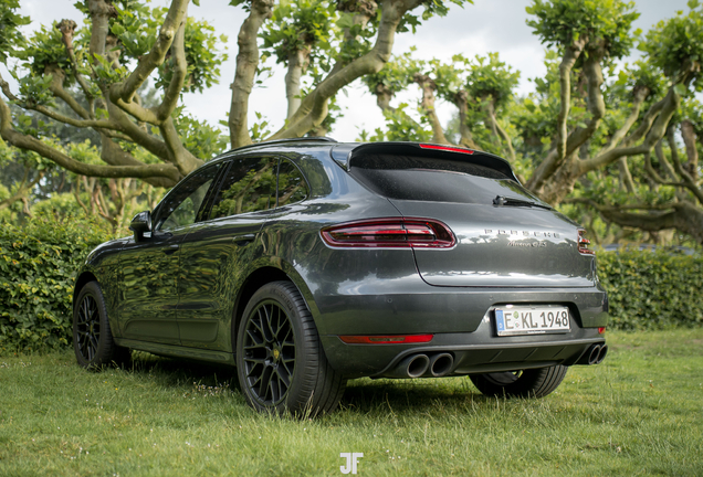 Porsche 95B Macan GTS