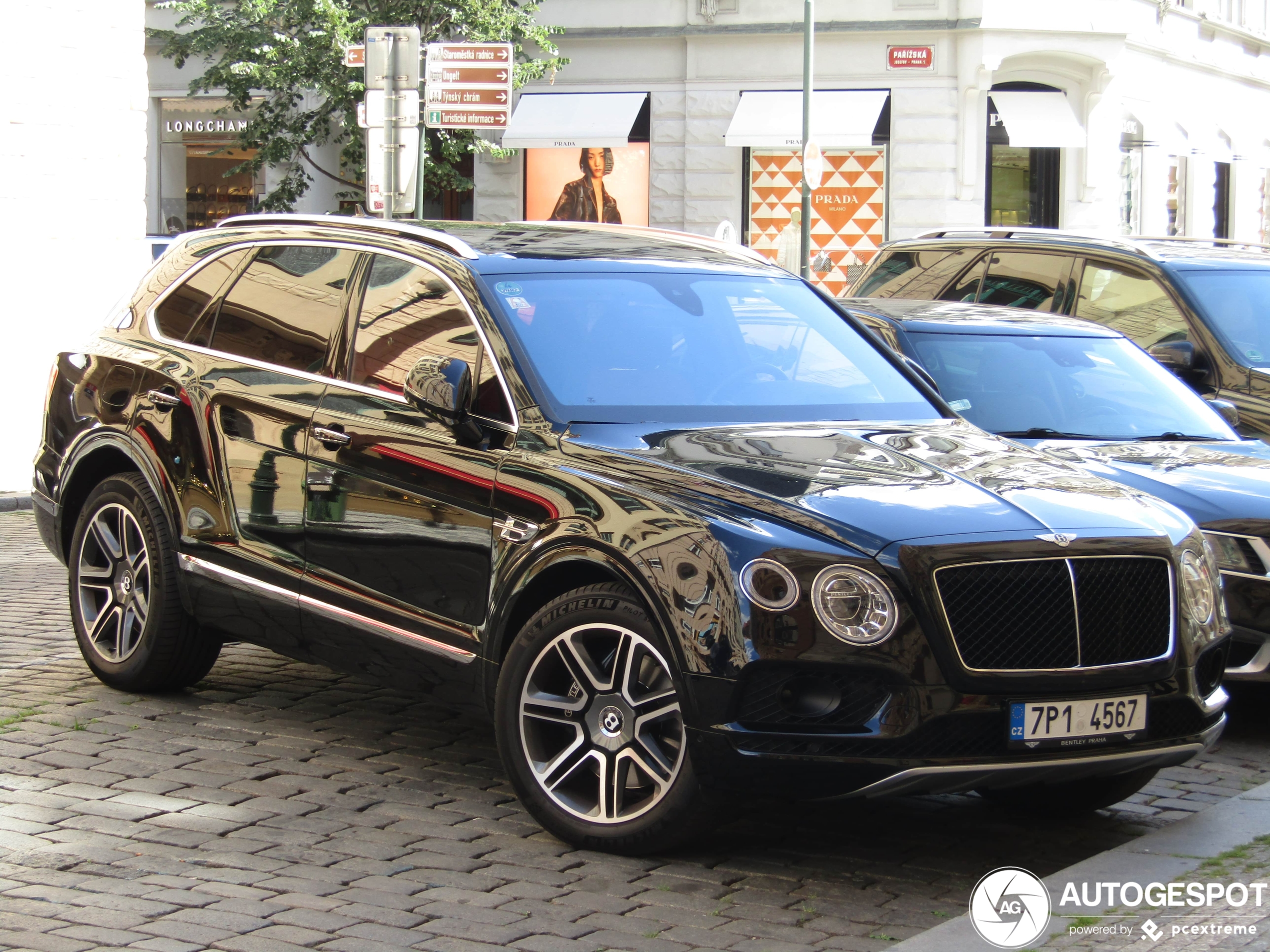 Bentley Bentayga V8