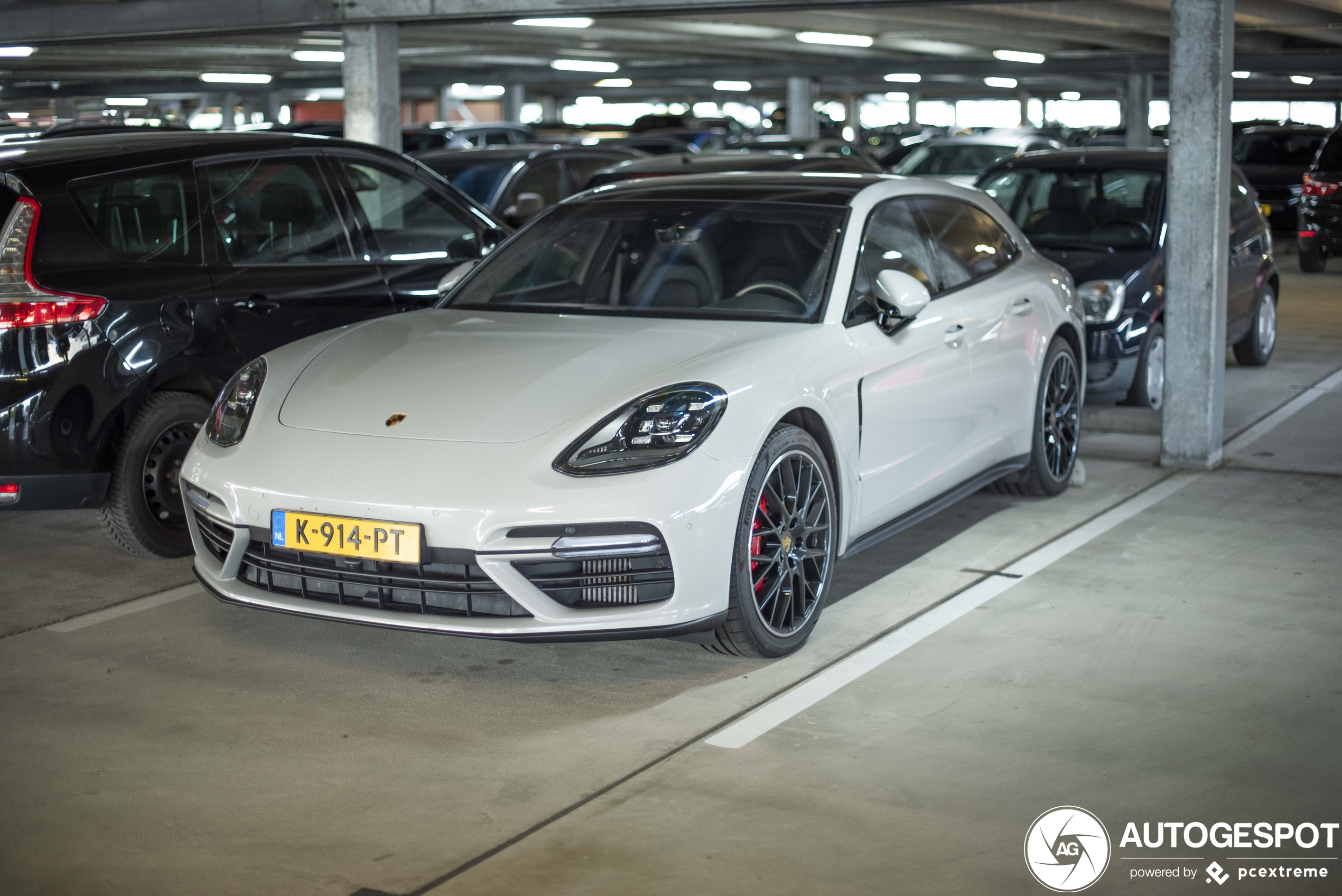 Porsche 971 Panamera Turbo Sport Turismo