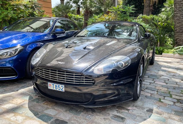 Aston Martin DBS Volante