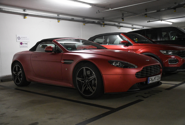 Aston Martin V8 Vantage Roadster 2012