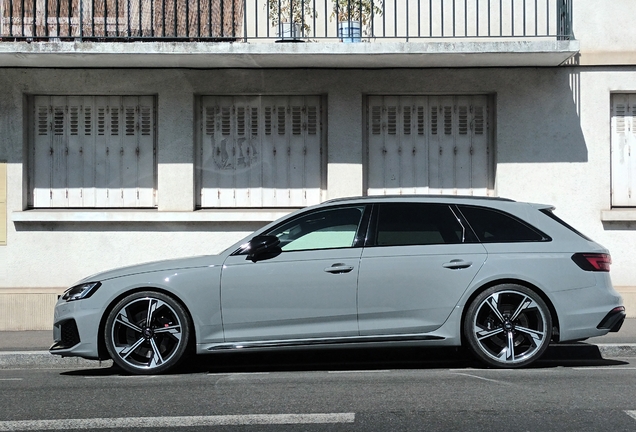 Audi RS4 Avant B9