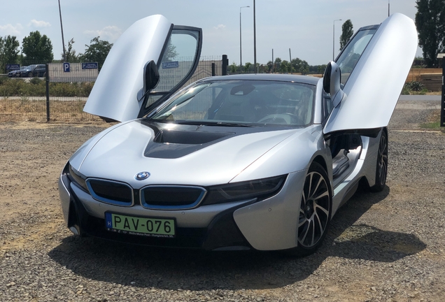 BMW i8