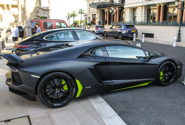 Lamborghini Aventador LP700-4