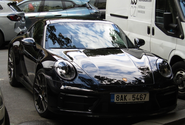 Porsche 992 Carrera 4S