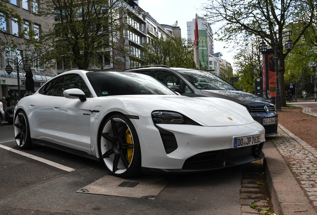 Porsche Taycan Turbo S