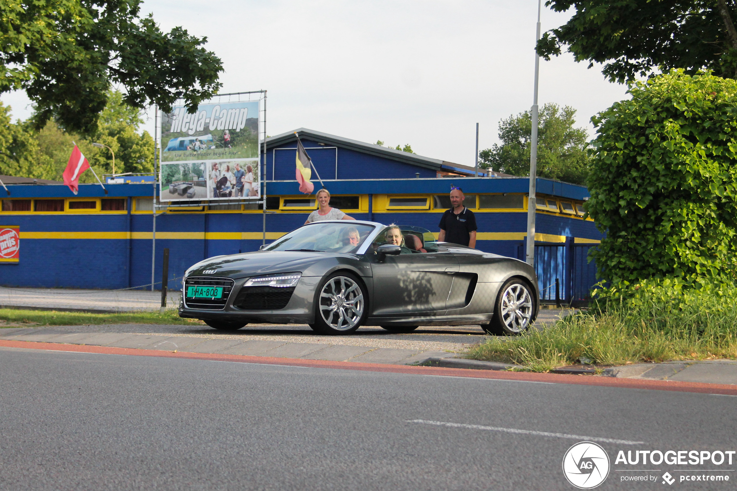 Audi R8 V10 Spyder 2013