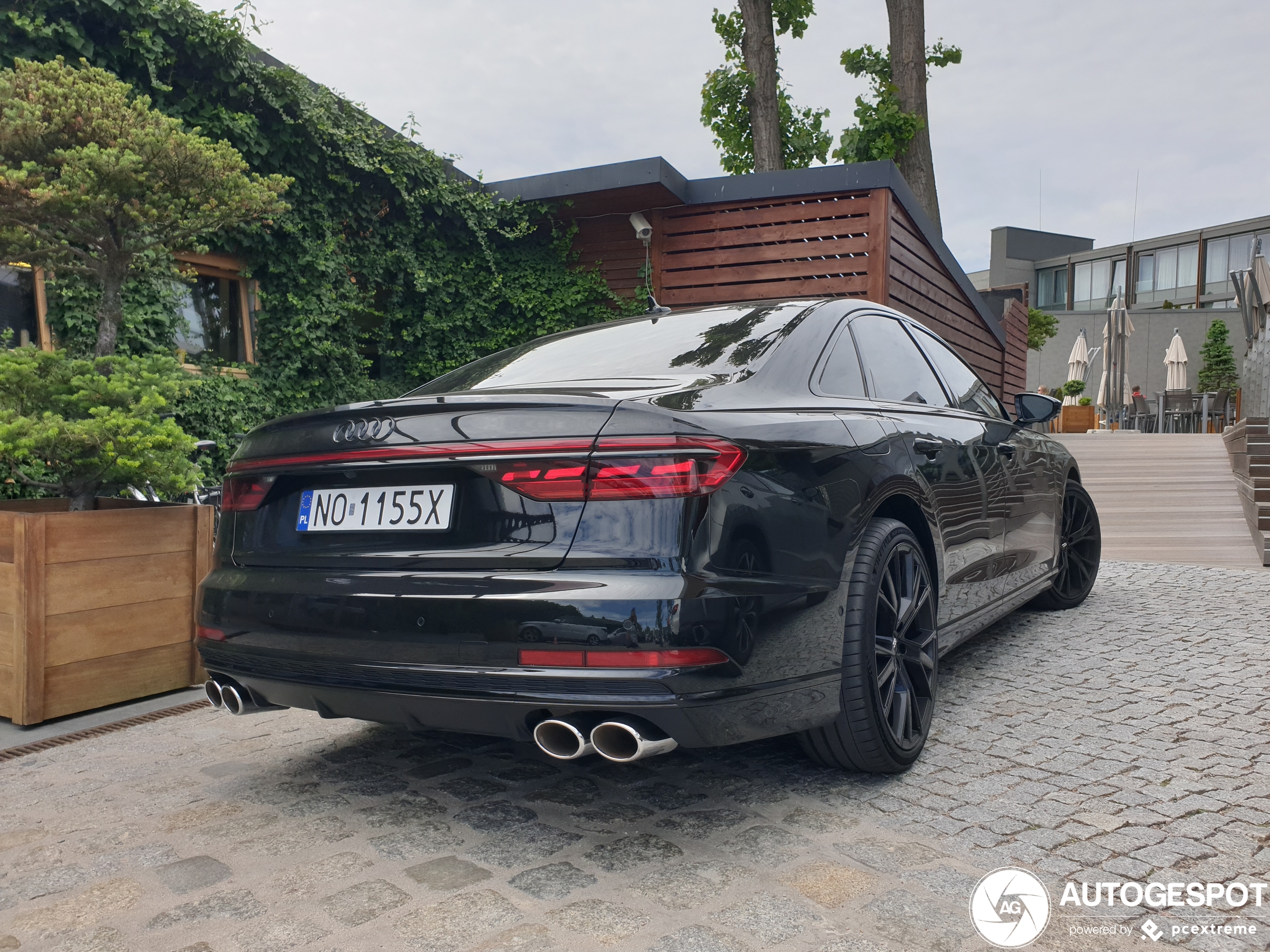 Audi S8 D5