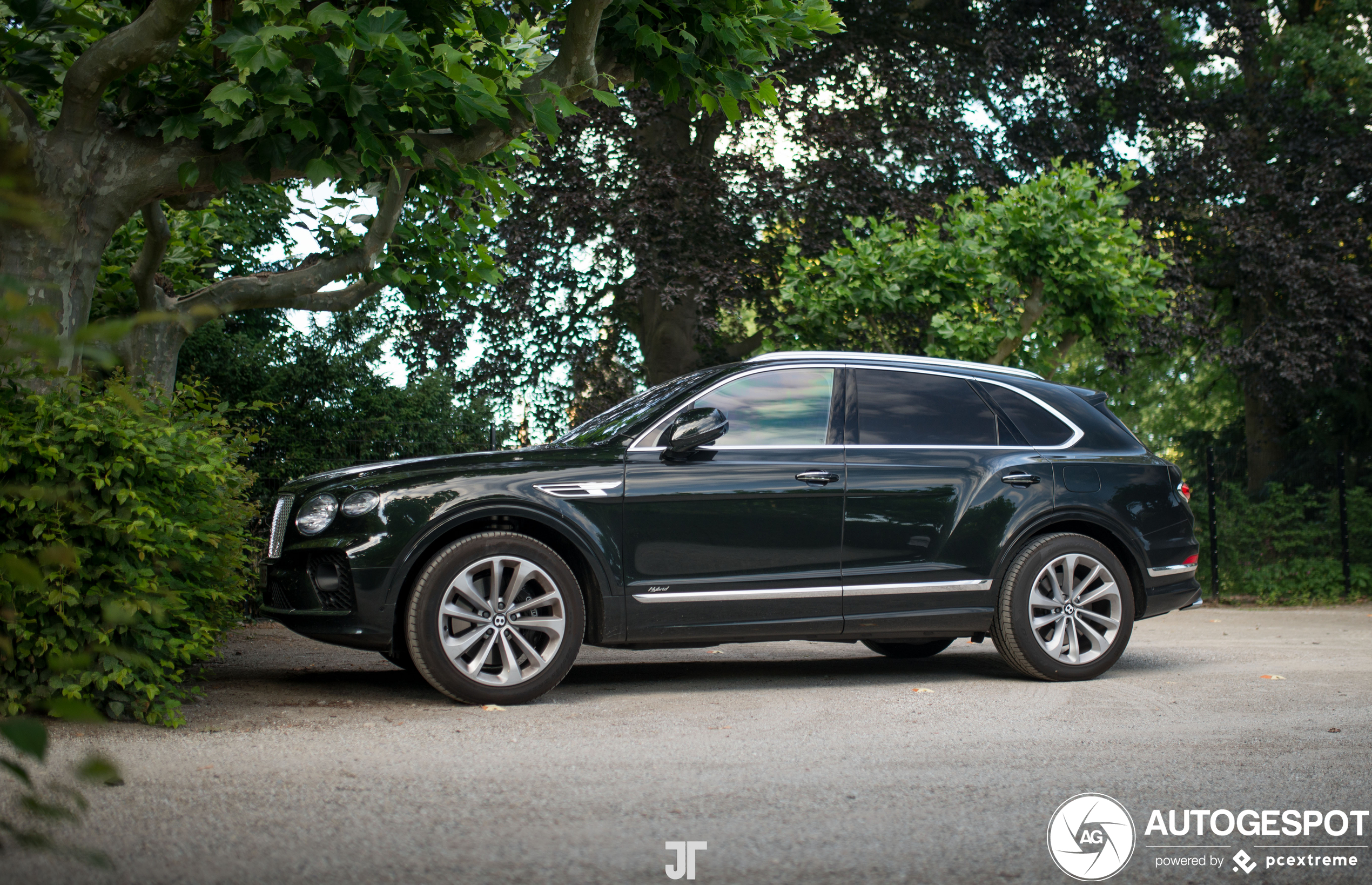 Bentley Bentayga Hybrid 2021